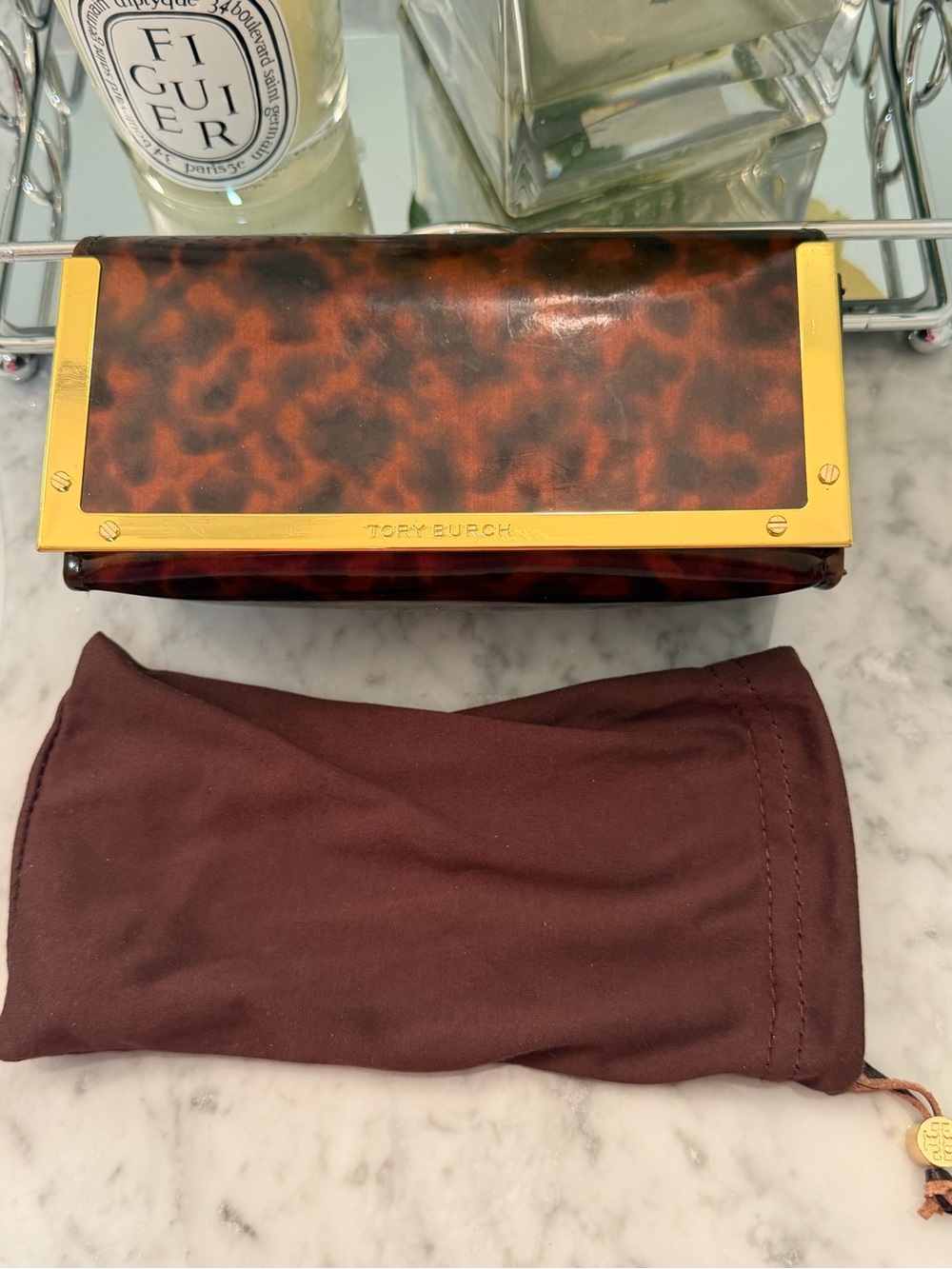 Tory Burch Tortoiseshell Frame Sunglasses with Gold Trim - Picture 6 of 9